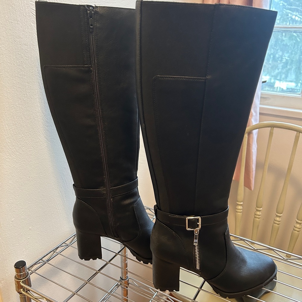 Kelly & Katie tall black boots Yexi size 6.5 like new